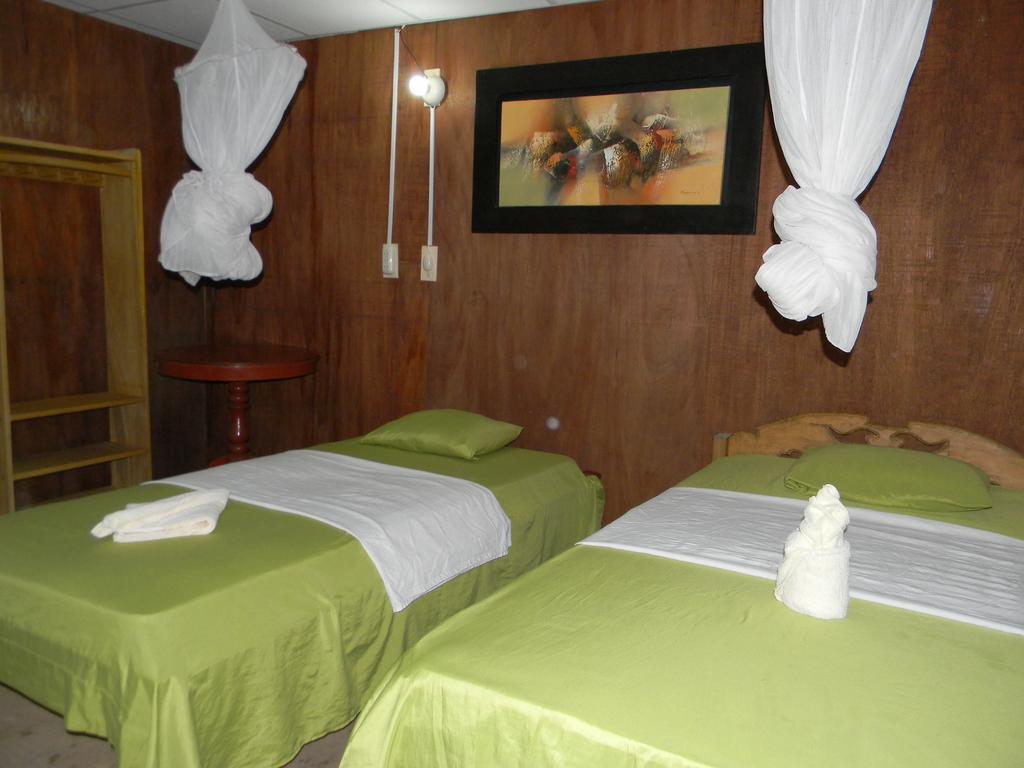 Jacamar Lodge Expeditions Икитос Экстерьер фото