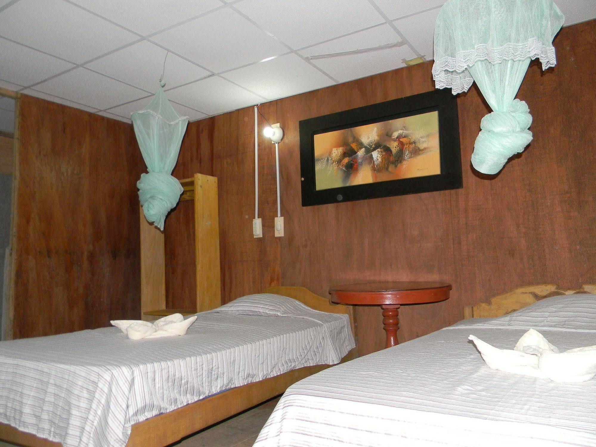 Jacamar Lodge Expeditions Икитос Экстерьер фото
